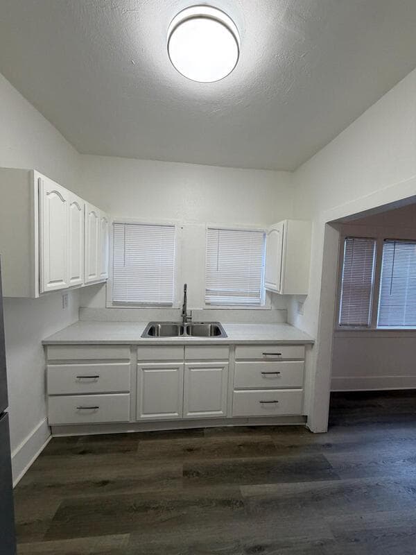 Long Beach Condo: 433 W 4th Street