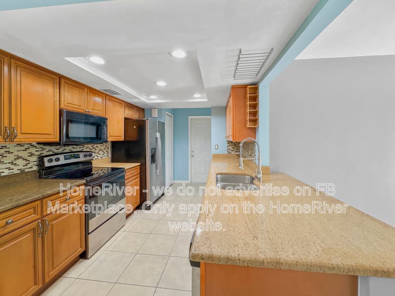 Fort Myers House: 9032 Pomelo Rd W