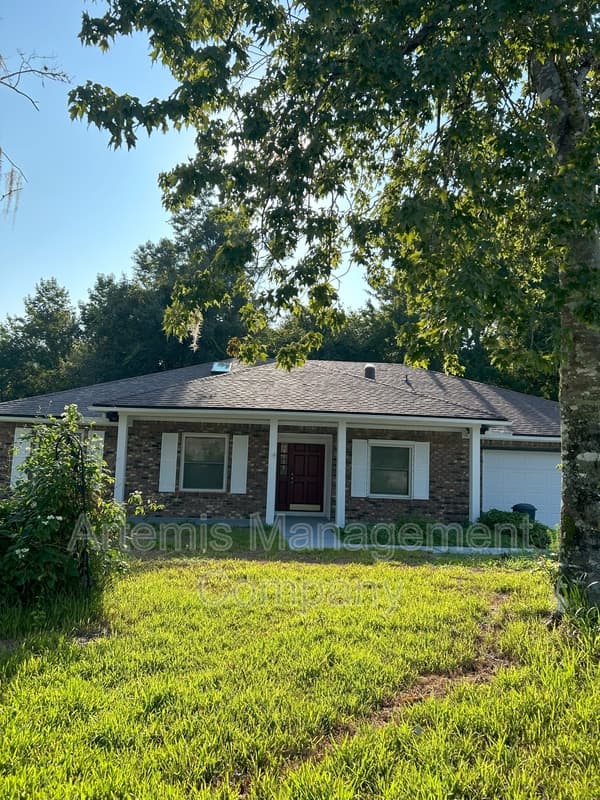 Jacksonville House: 12421 Bears Den Court