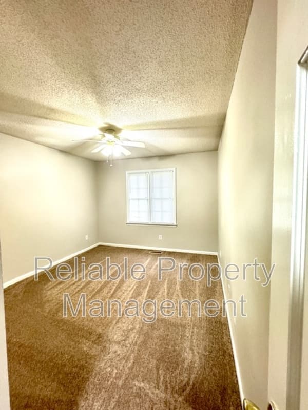 Smithfield Townhome: 61 S Sussex Drive