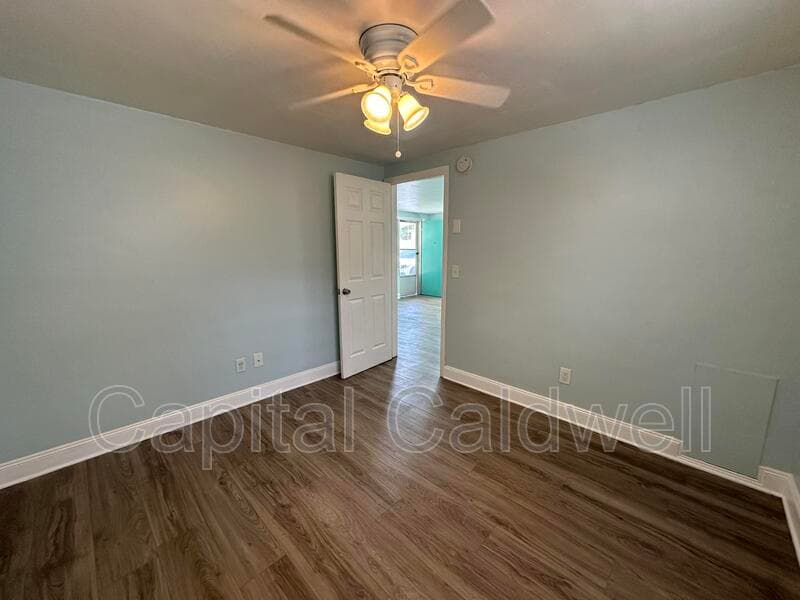 Dunedin House: 425 Milwaukee Ave
