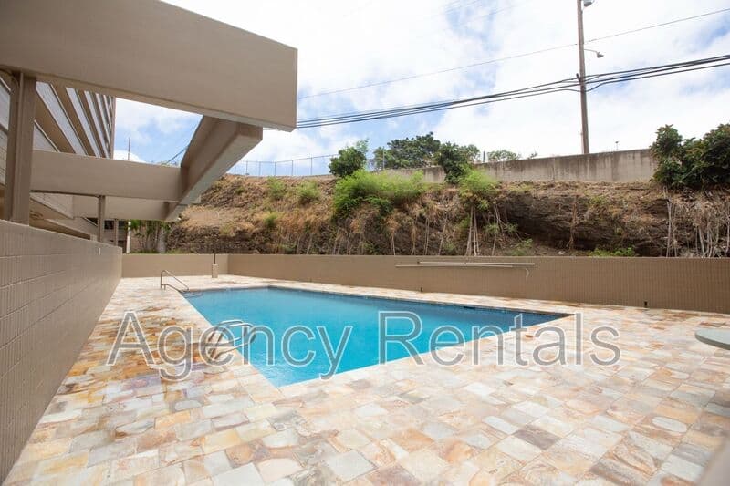 Honolulu Condo: 3215 Ala Ilima Street