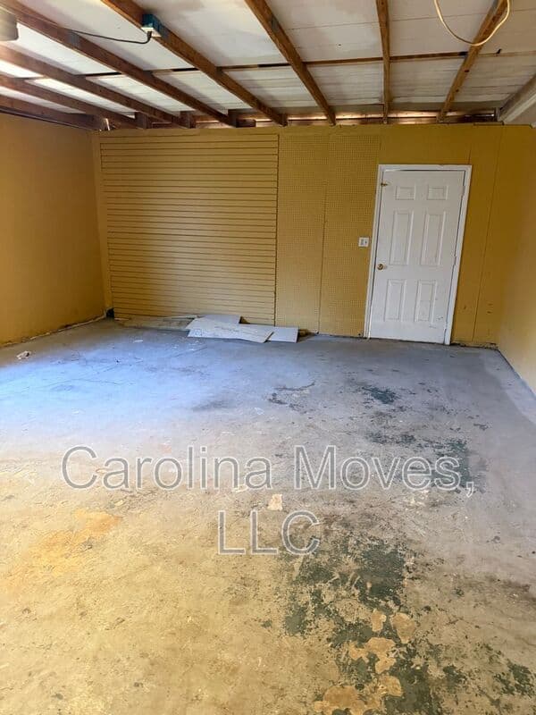 Greenville House: 4597 Coach Hill Drive