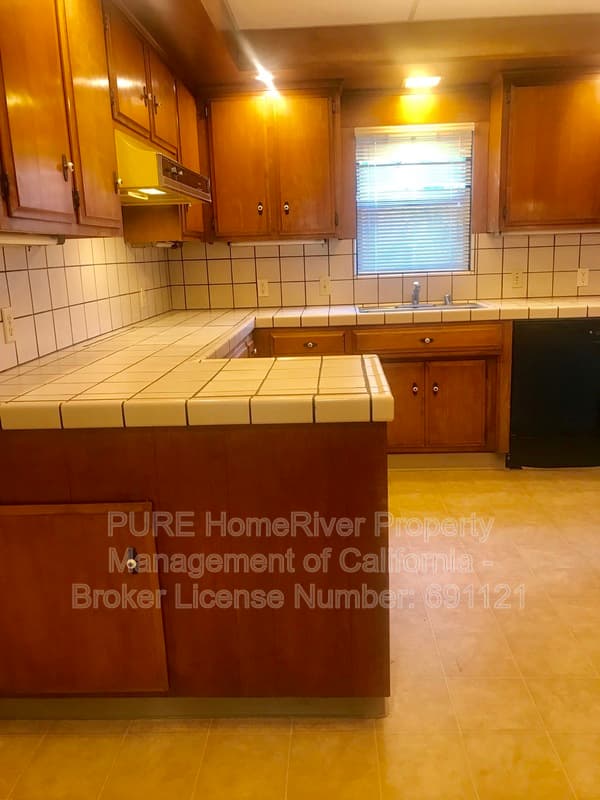 Sacramento House: 314 23rd St