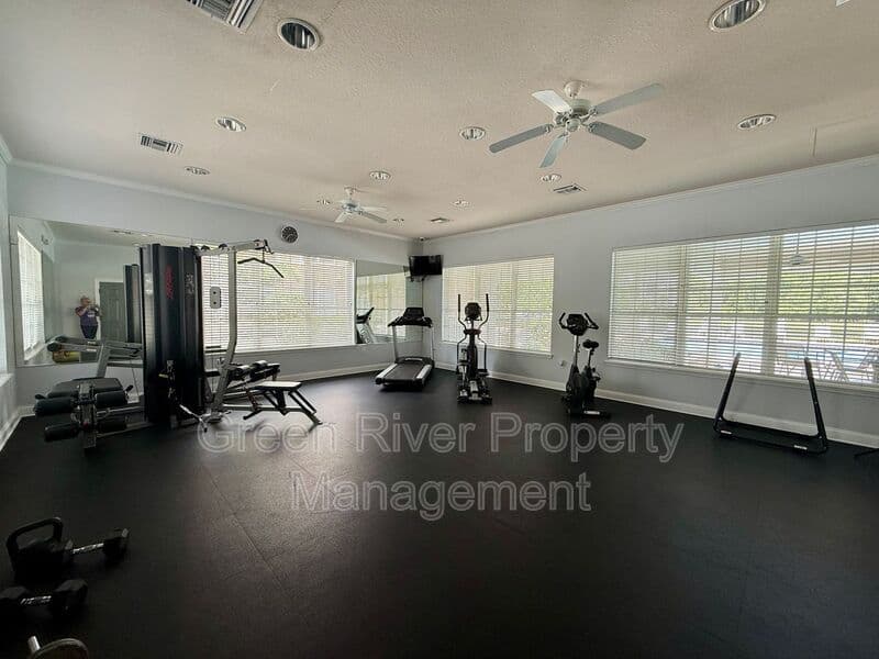 Jacksonville House: 11251 Campfield Drive