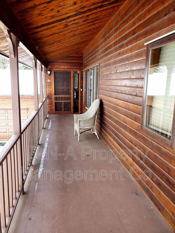 Cresco House: 3530 Spruce Cabin Road