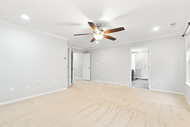 Pemberton House: 13 Grist Mill Ct