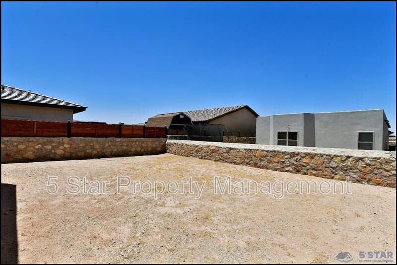 Horizon City House: 963 Aircoupe Way !!