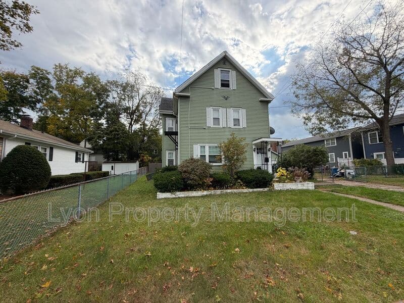 Canton Condo: 83 Bolivar St