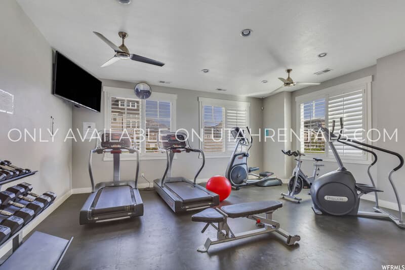 Vineyard Condo: 202 N 725 E