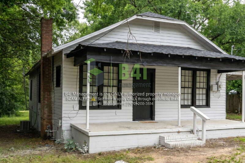Milledgeville House: 1645 Vinson Hwy
