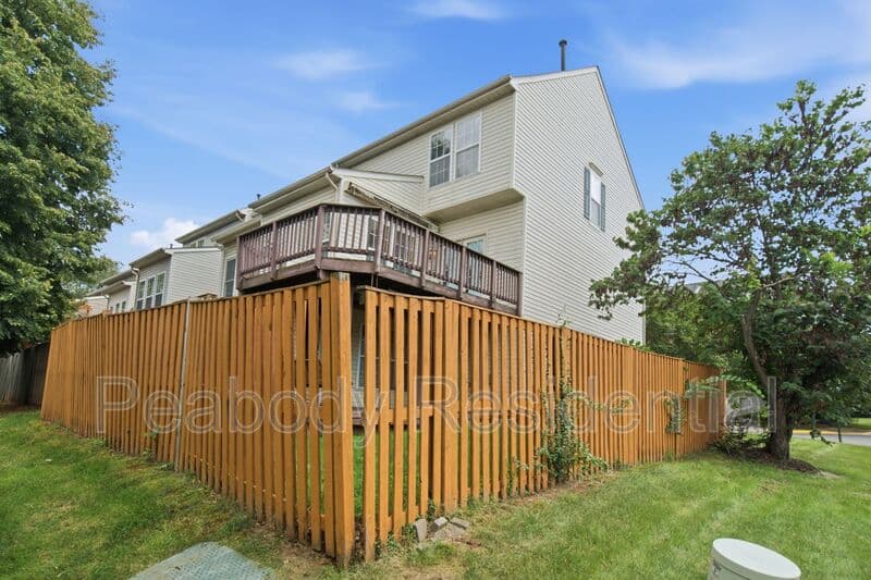 Sterling House: 46670 Cavendish Sq