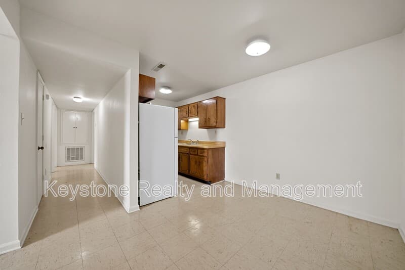 Hopkinsville Apartment: 2830-C Greenville Road