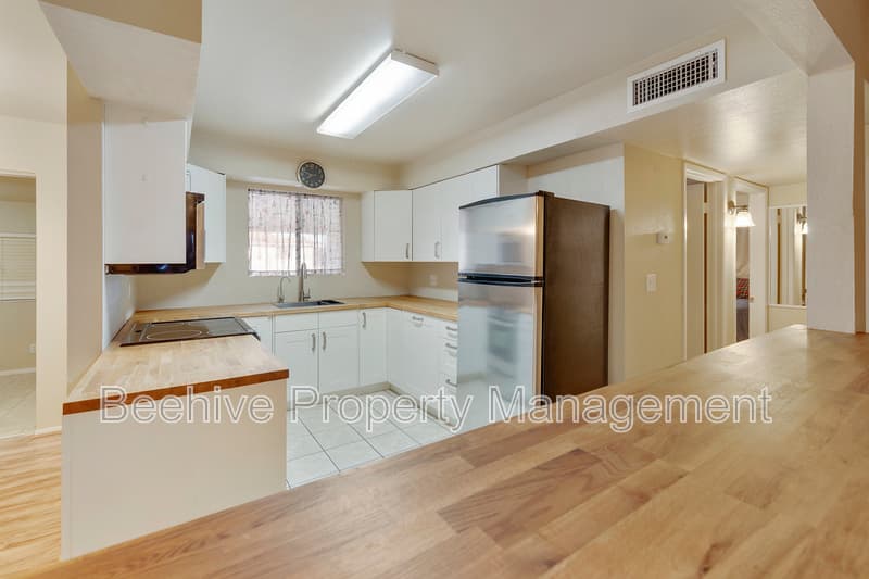 Mesa House: 5328 E Decatur St