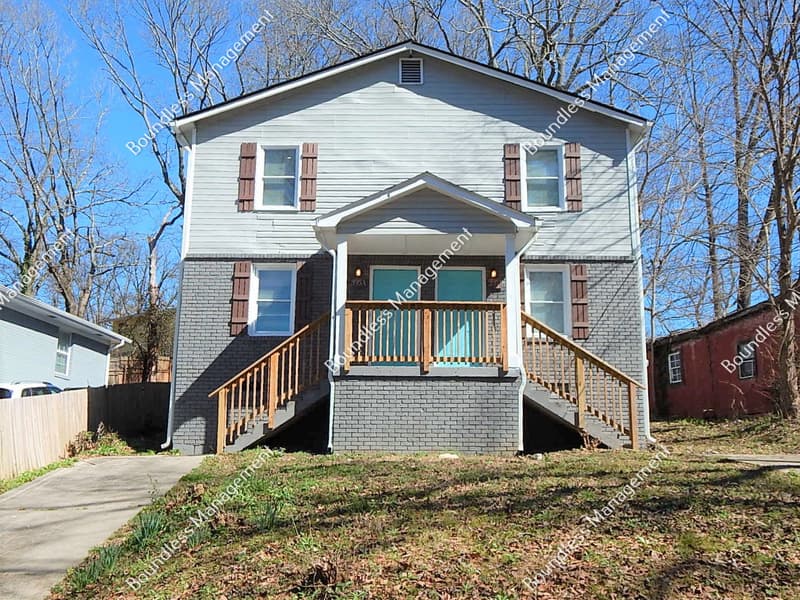 Atlanta House: 395 Westchester Blvd NW