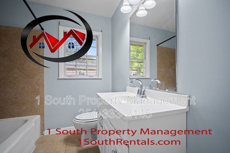 Mobile House: 5520 Vienna Avenue