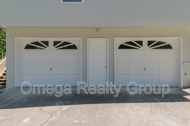 Pinson House: 6450 Kimberly Loop