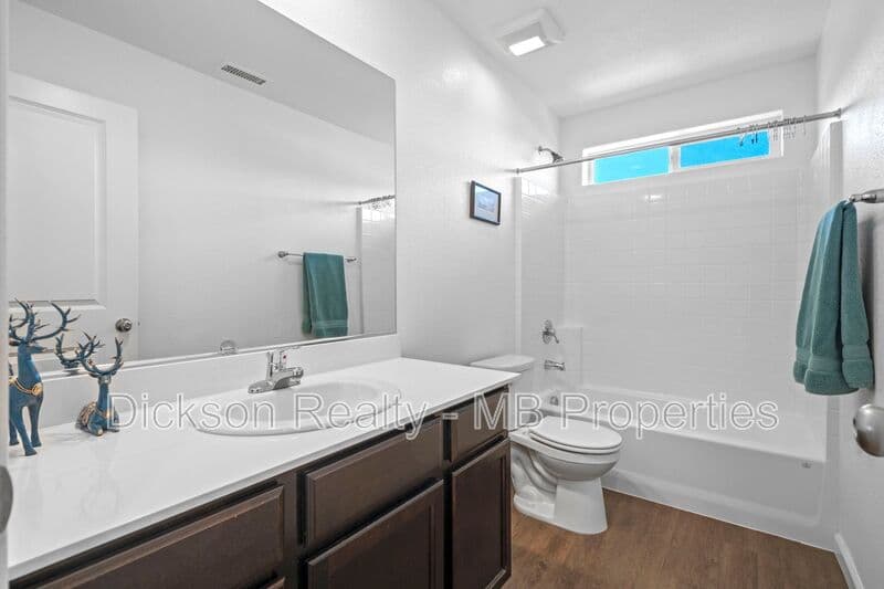 Reno House: 635 Fallon Station Road