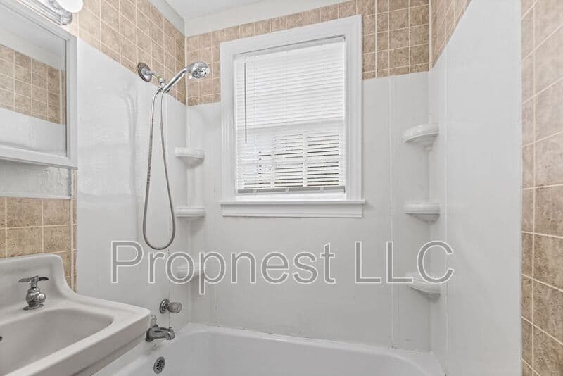 Memphis House: 2092 Linden Ave