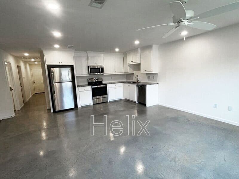 Pearl House: 246 Skylane Dr.