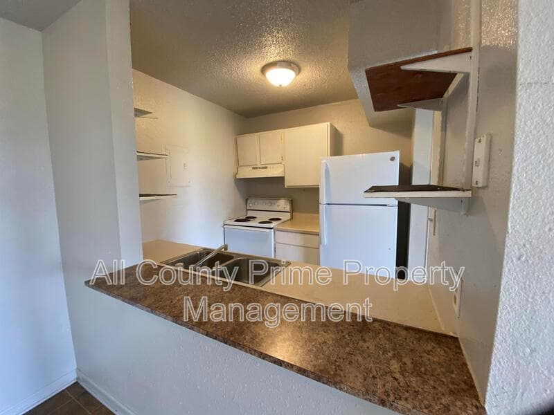 Eagle Lake Condo: 500 Austin Road