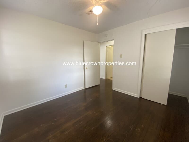 Mesquite House: 1701 Longview St