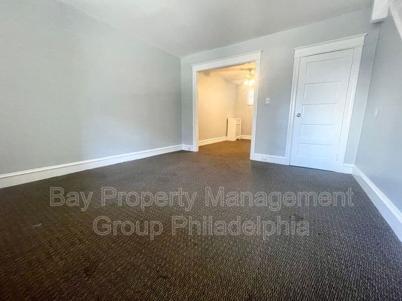 Philadelphia House: 5029 N Franklin St