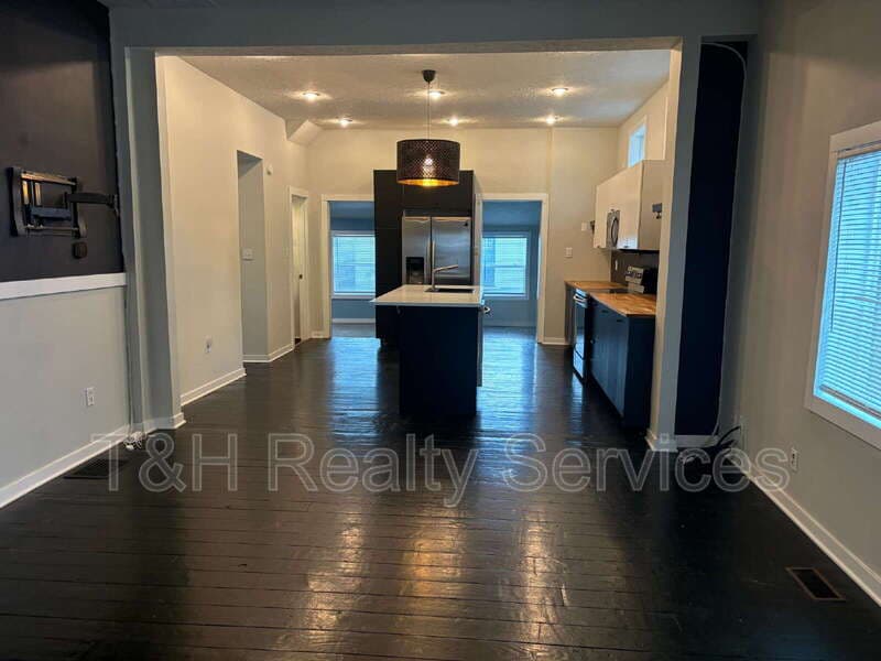 Indianapolis House: 422 Iowa Street