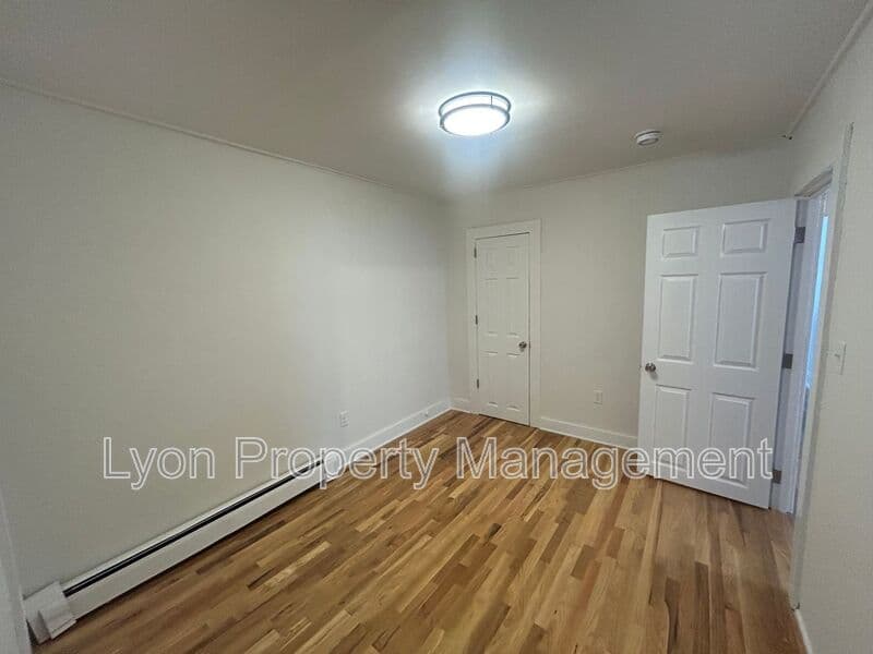 Putnam Condo: 332 Church St