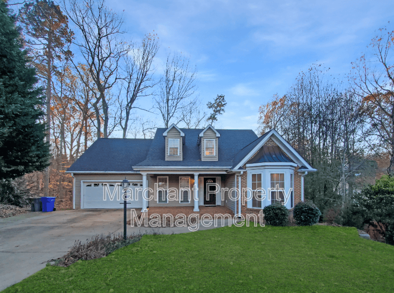 Greenville House: 11 Tupelo Court