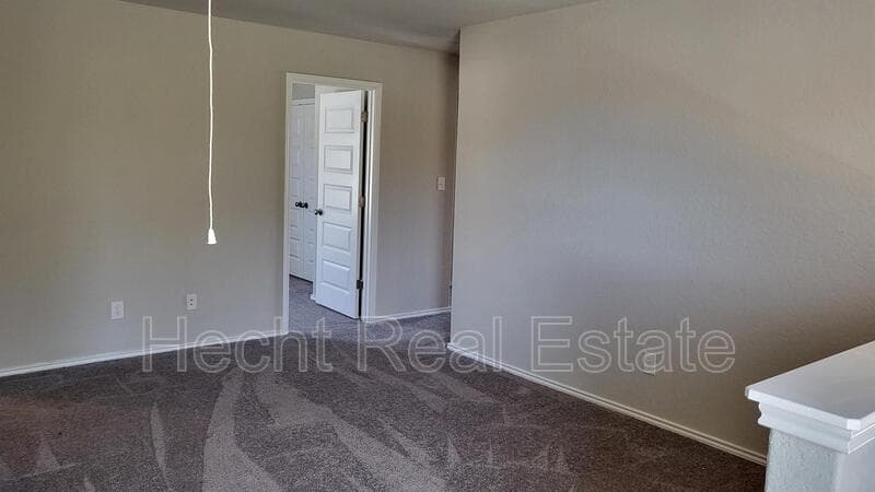 Seguin House: 2440 Ayers Drive