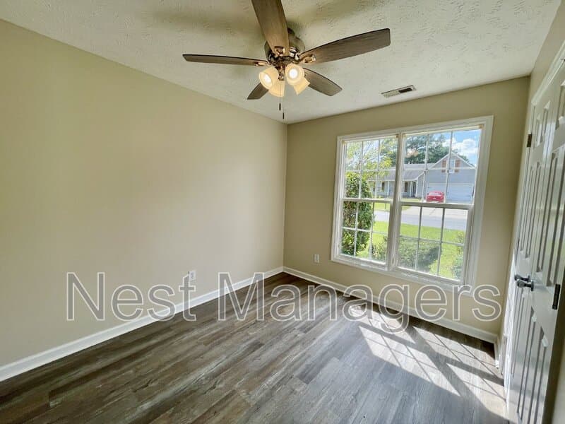 Fayetteville House: 9616 Gooden Drive