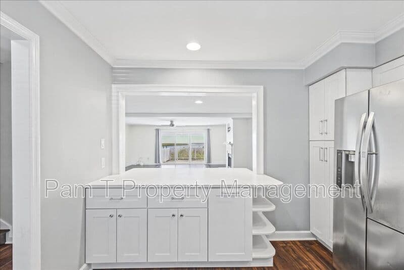 Savannah Townhome: 12502 Apache Ave