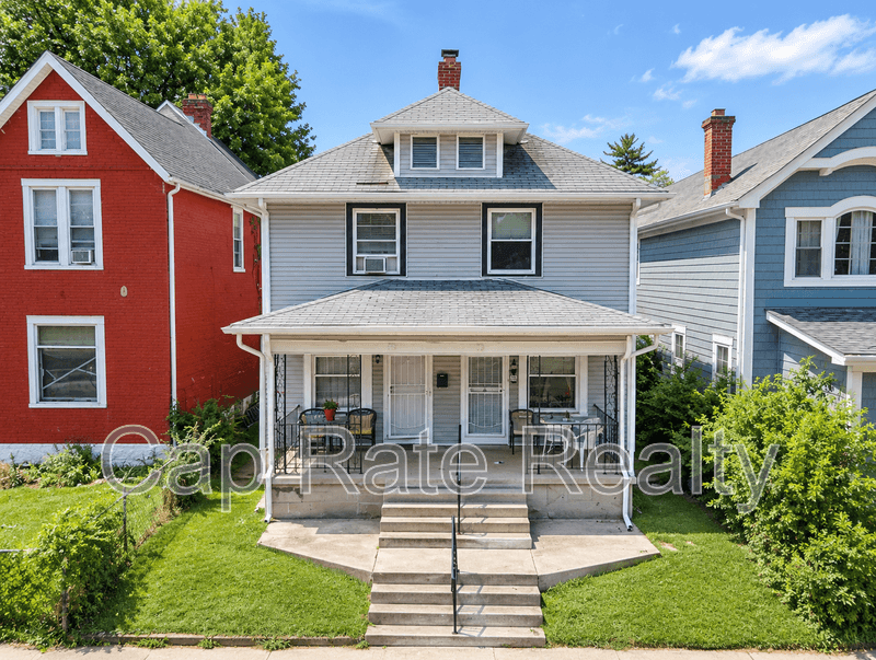 Columbus House: 55 S Wayne Ave