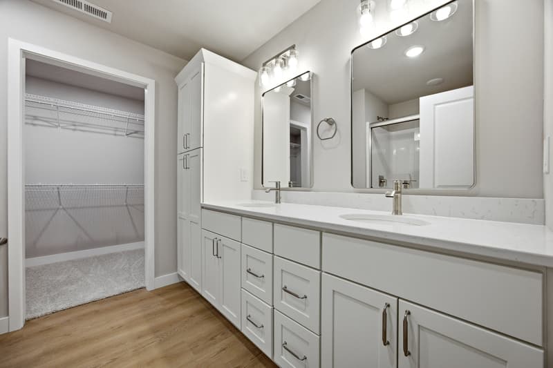 North Liberty Townhome: 942 Eisenhower Rd