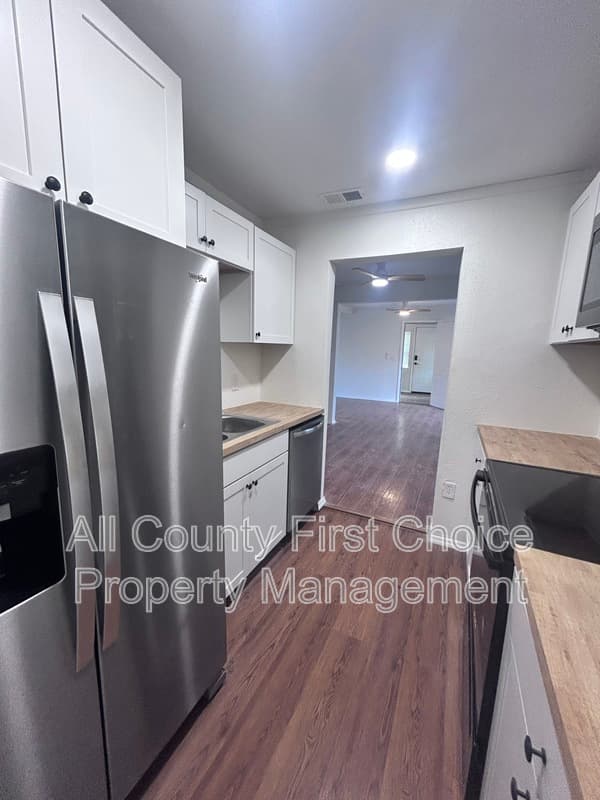 St. Petersburg House: 3928 1st Ave N