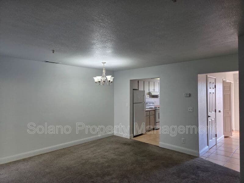 Fairfield Condo: 1941 Grande Cir.