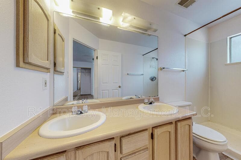 Rio Rancho House: 1729 Chamisa Road Northeast