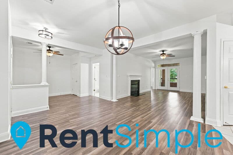 Gainesville Condo: 13890 Chelmsford Drive