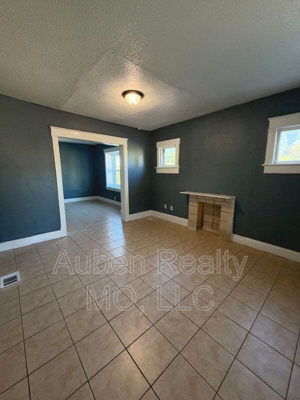 Kansas City House: 2600 Euclid Ave