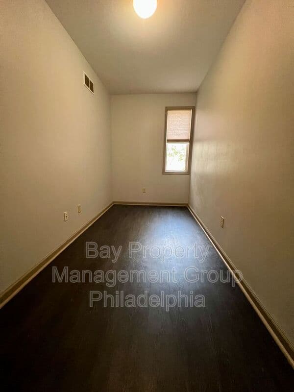 Philadelphia House: 2154 N Carlisle St