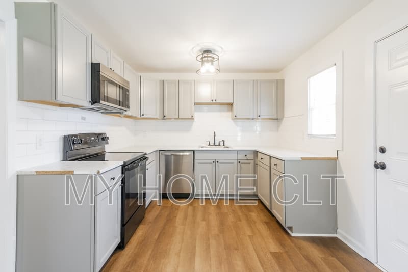 Charlotte Townhome: 929 Cantwell Street - 2