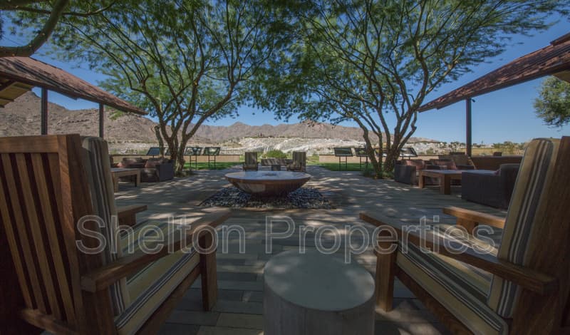 Buckeye House: 2958 N Clanton St
