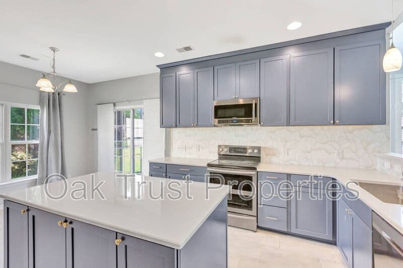 Moncks Corner House: 524 Evening Shade Dr