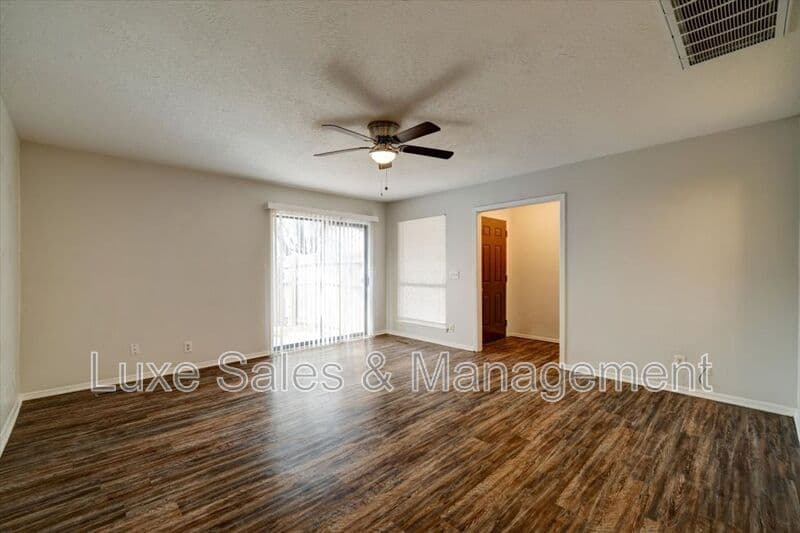 Oklahoma City House: 8302 NW 8th Street