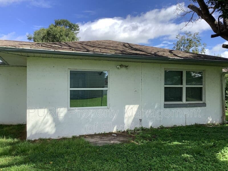 Ocala House: 16 Almond Terrace