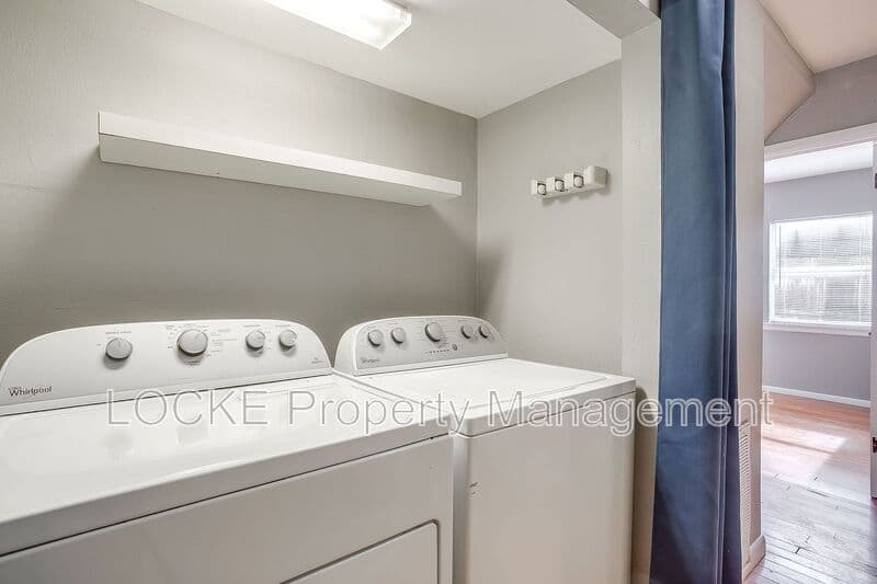 Fort Worth House: 3808 Bryce Ave