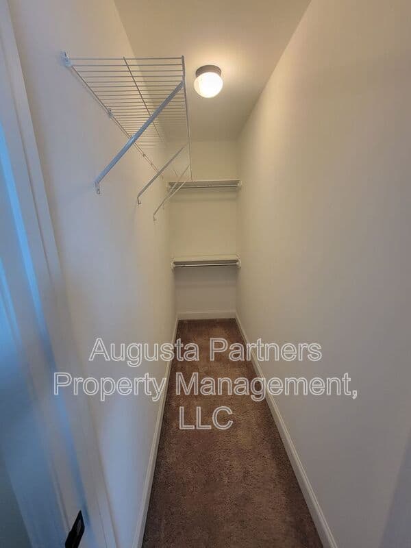 Augusta House: 1818 Verdery St