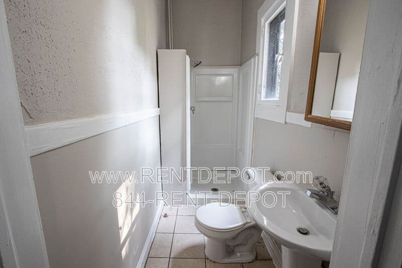 Evansville Condo: 800 SE 2nd St