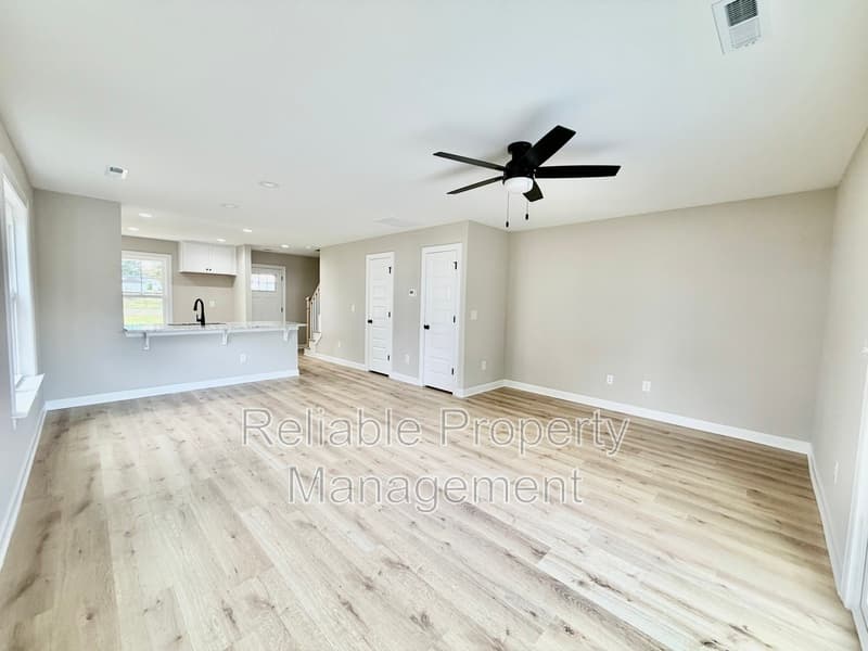 Pine Level Townhome: 420 W Main St